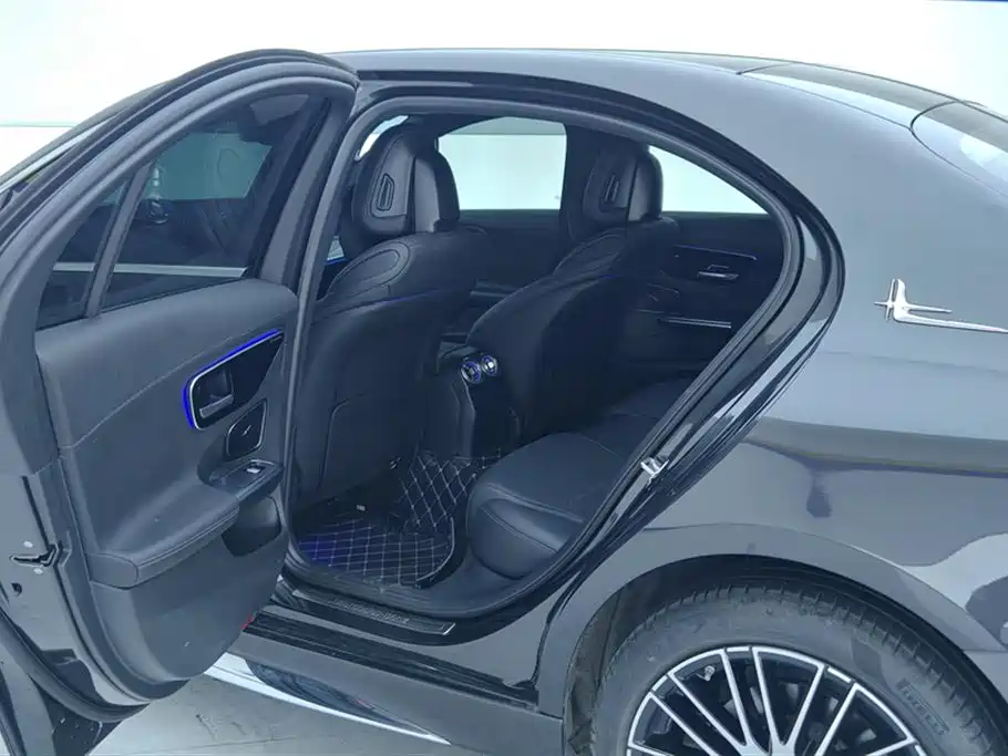 Mercedes-Benz C-Class 2023 Facelift C 200 L Sport Edition фото 11