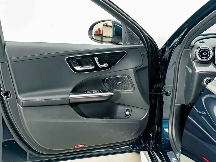 Mercedes-Benz C-Class 2024 Facelift III C 260 L Sport фото 12
