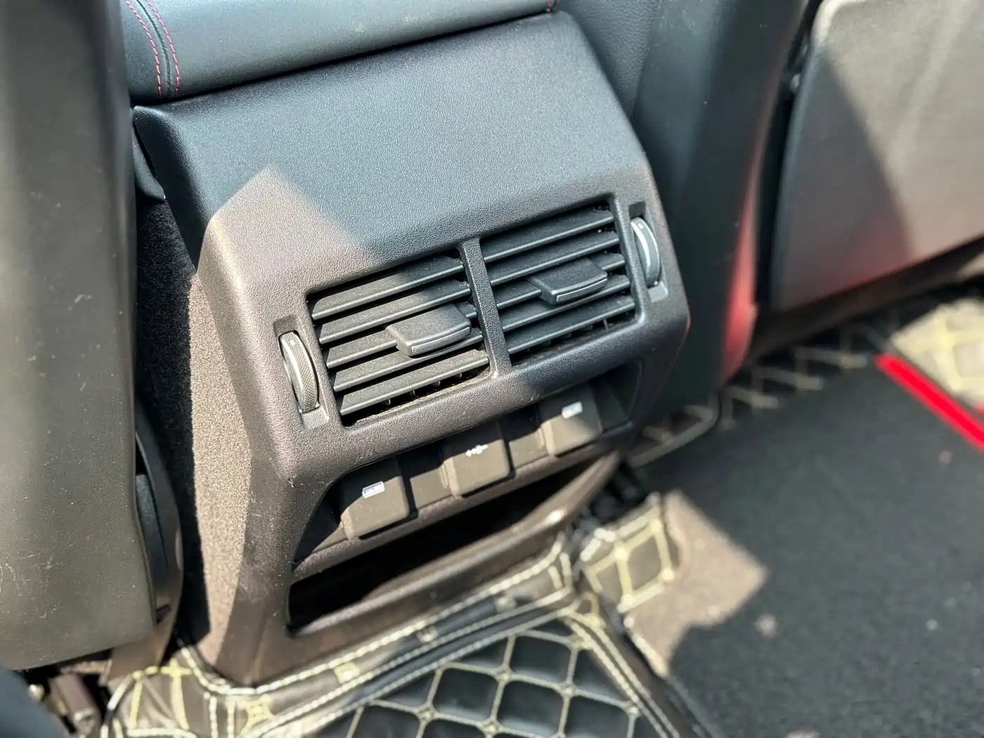 LAND ROVER DISCOVER SPORTS