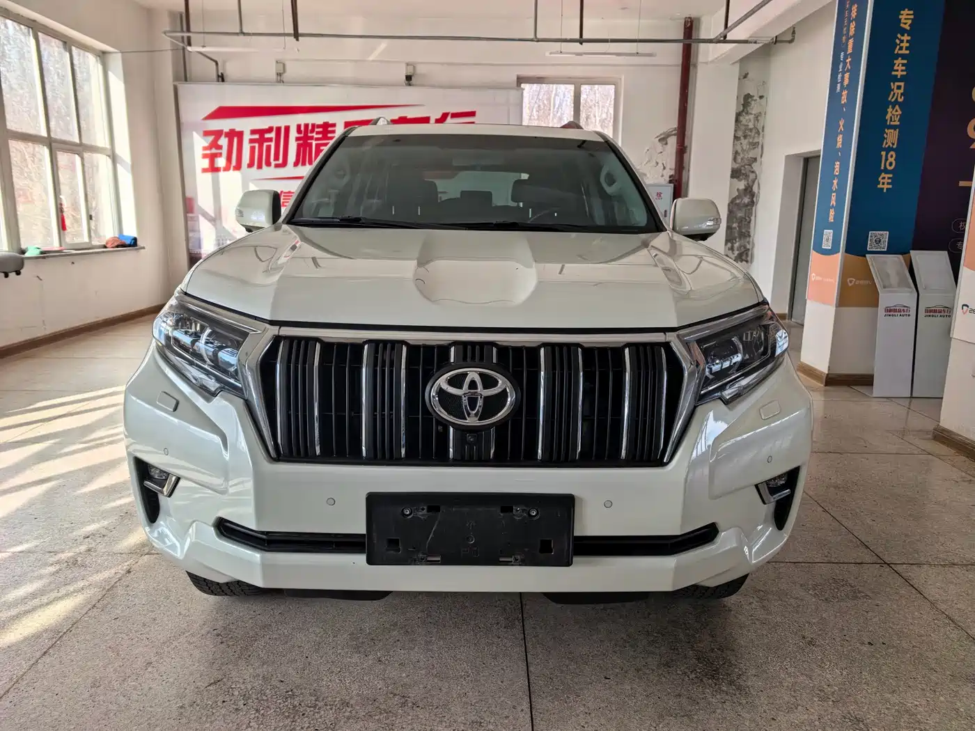 Toyota Prado 2018 3.5L Automatic TX-L Rear-mounted Spare Tire фото 2