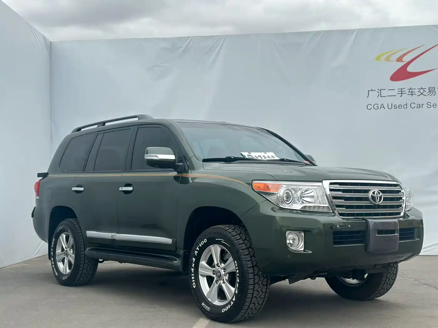 Toyota Land Cruiser (Import) 2015 4.0L V6 Middle East Limited Edition фото 3