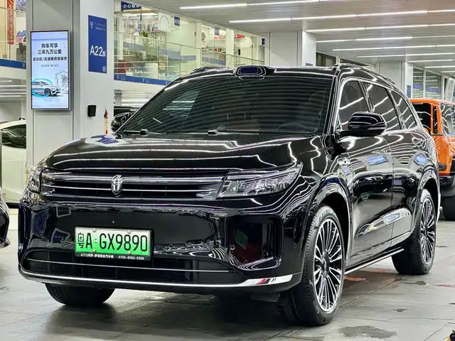 AITO Wenjie AITO M7 2025