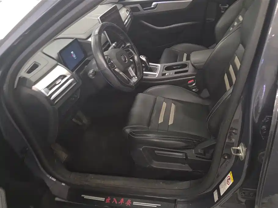 BYD Qin Pro 2018 1.5TI Automatic Smart Connected Dynamic Edition фото 9