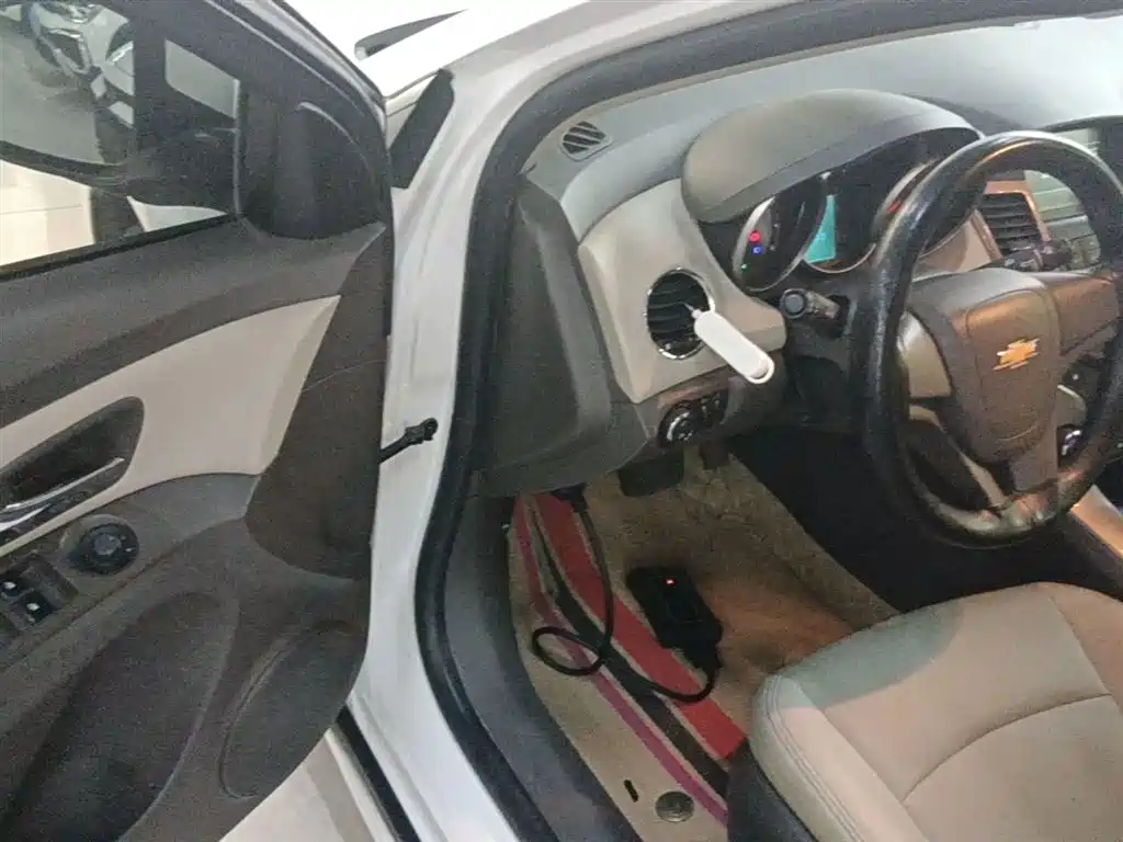 Chevrolet Cruze 2015 1.5L Classic SE AT фото 16