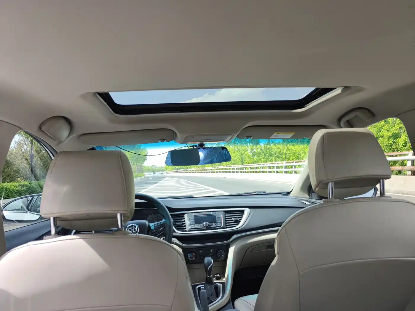 Buick Excelle 2016 15N Automatic Elite фото 12