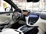 Фото 16 - Aston Martin DBX