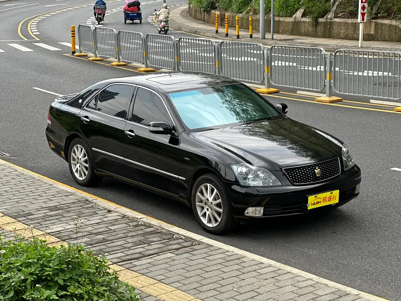 Toyota Crown 2007 3.0L Royal Saloon Fashion Navigation фото 4
