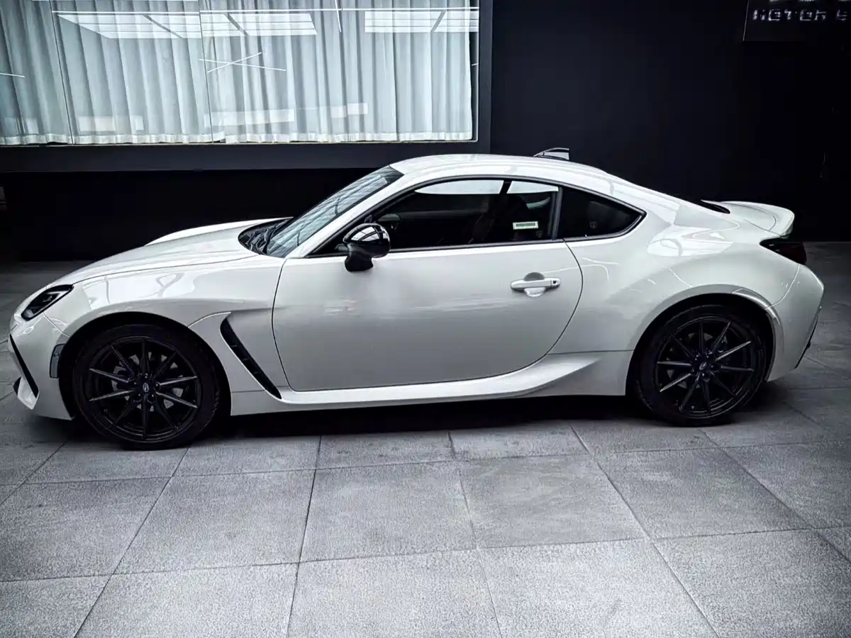 SUBARU BRZ