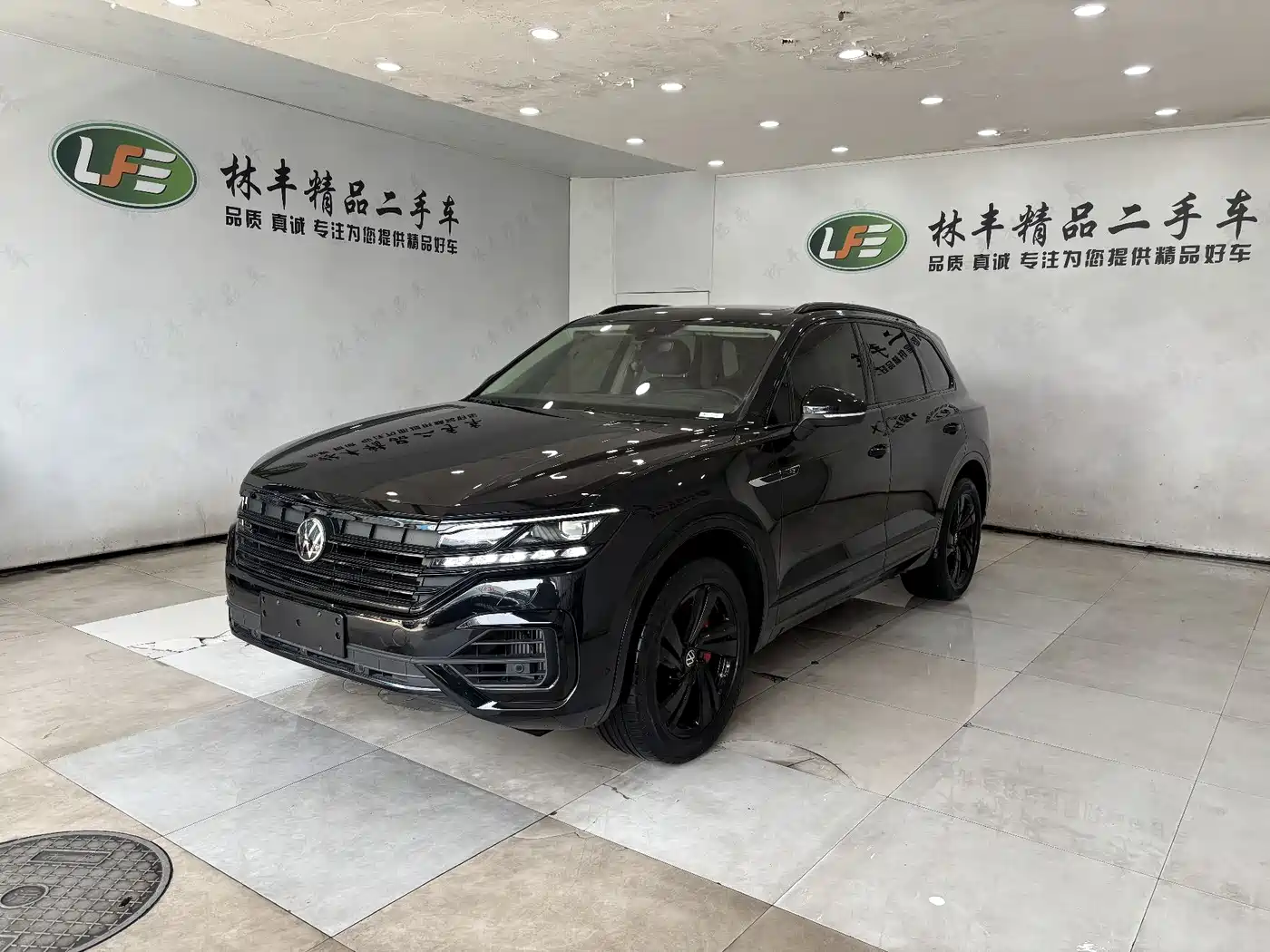 VOLKSWAGEN TOUAREG