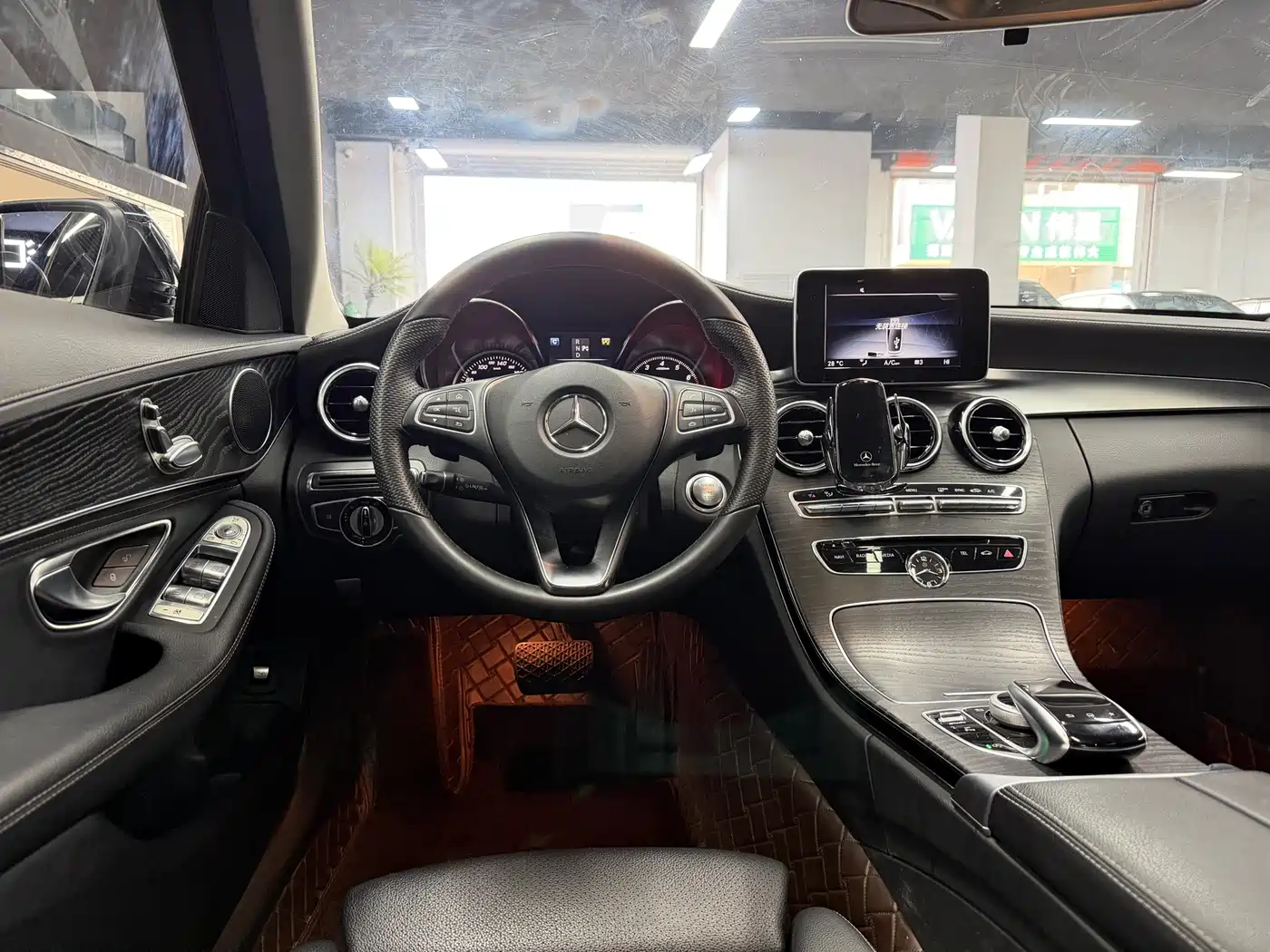 Mercedes-Benz C-Class 2016 C 180 L Sport фото 7