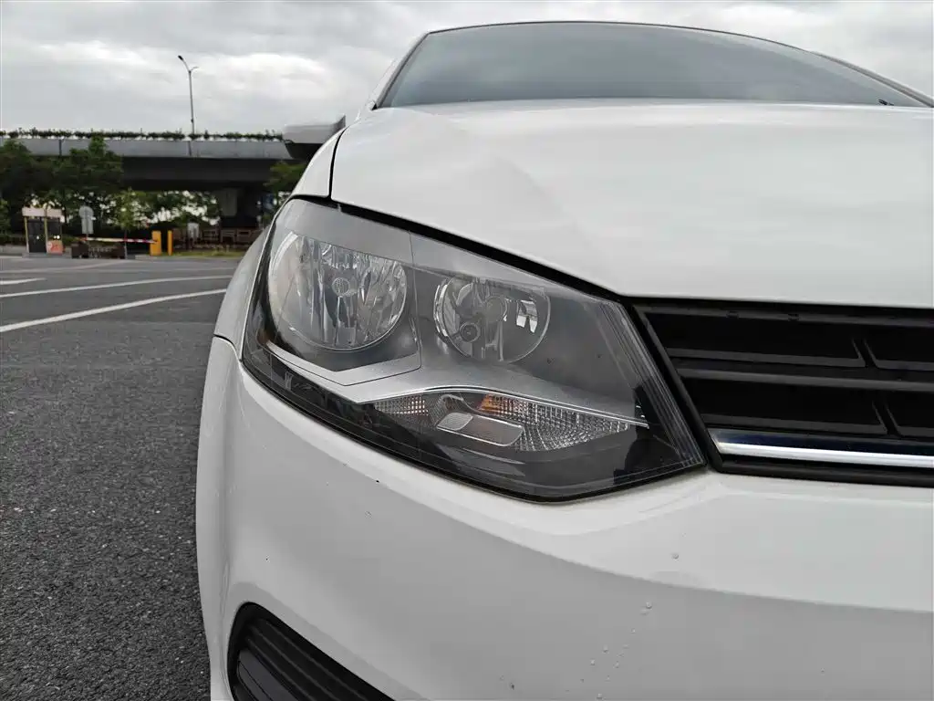 Volkswagen Polo 2018 1.5L Auto Safe Drive фото 9