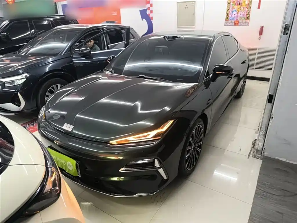Geely Galaxy Galaxy Xingyao 8 2025 130km EM-P Starship Edition фото 2