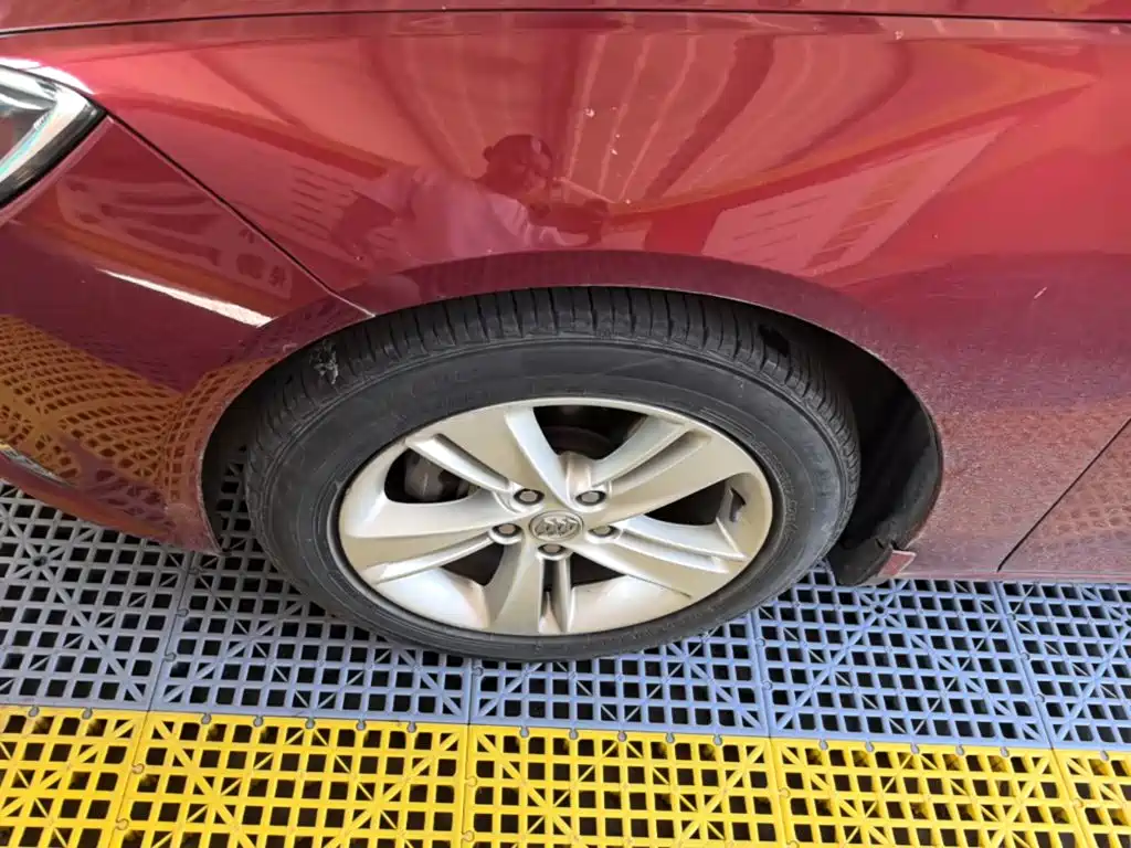 Photo 23 - Buick Regal
