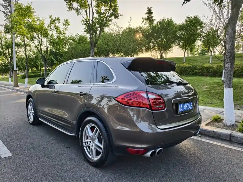Porsche Cayenne 2011 Cayenne Turbo 4.8T фото 8