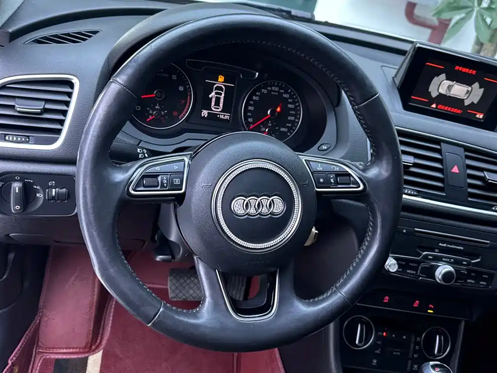 Audi Q3 2018 30th Anniversary Edition 30 TFSI Fashion фото 14