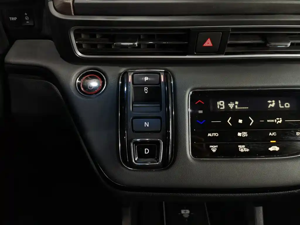 Фото 13 - Honda Odyssey