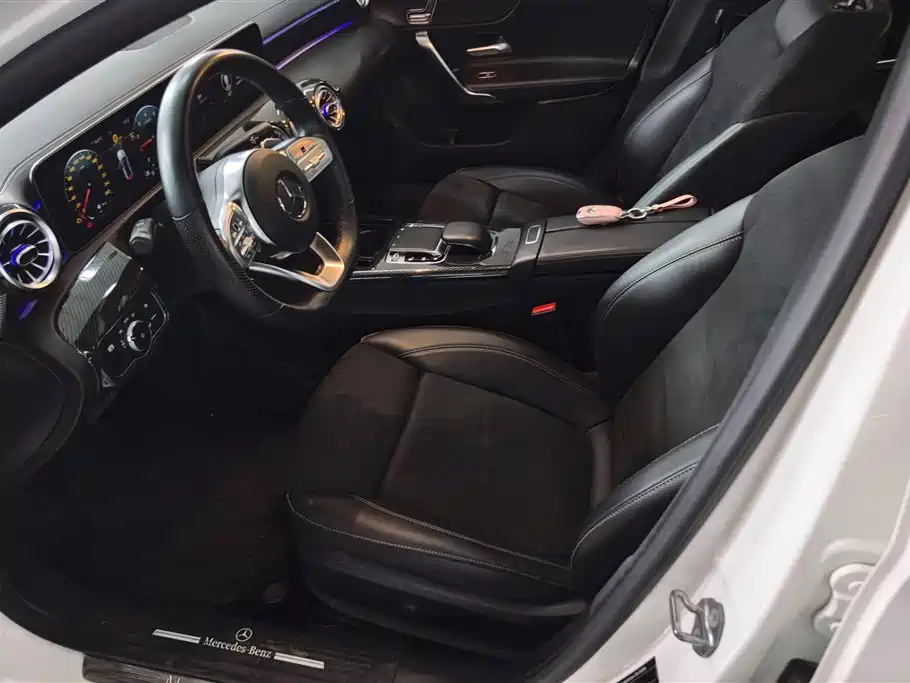 Mercedes-Benz A-Class 2019 A 200 L Sport Sedan фото 9