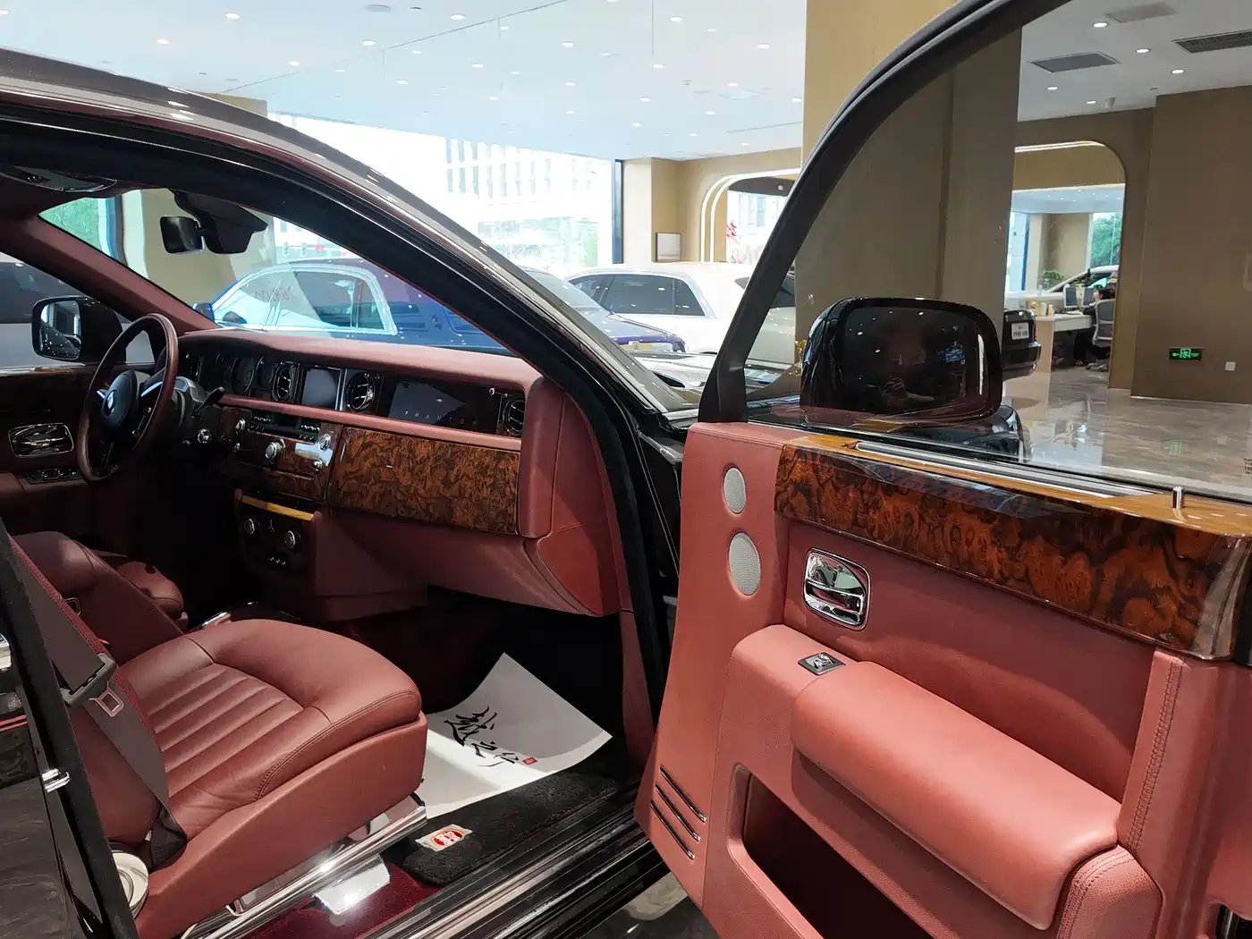 Фото 15 - Rolls-Royce Phantom