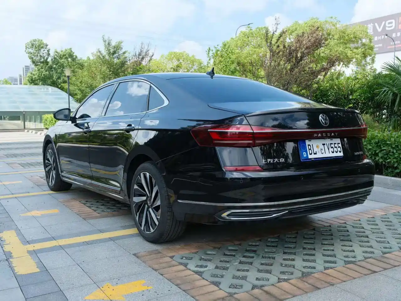 Фото 8 - Volkswagen Passat