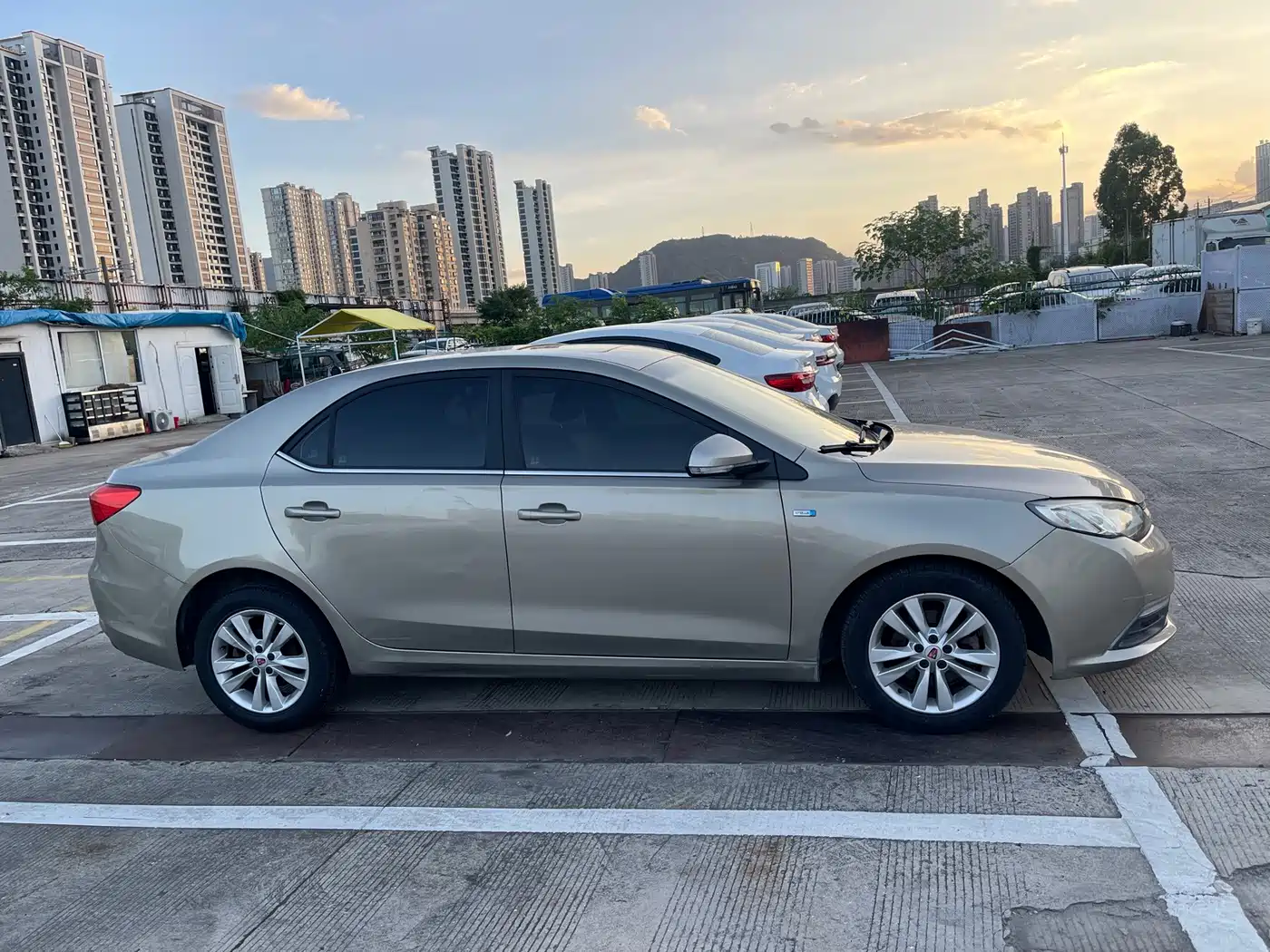 Roewe 360 2017 2015 1.5L Automatic Luxury