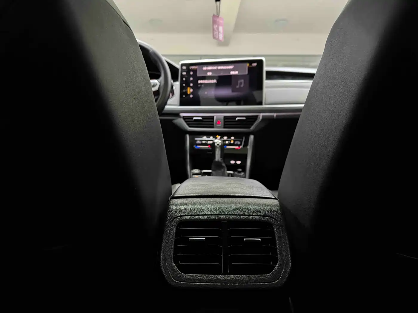 Volkswagen Bora 2023 280TSI DSG Prestige Edition фото 18