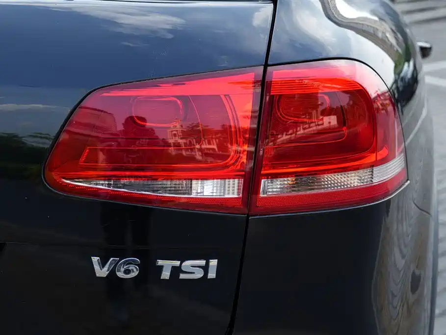 Volkswagen Touareg 2014 3.0TSI New Edge Edition фото 8