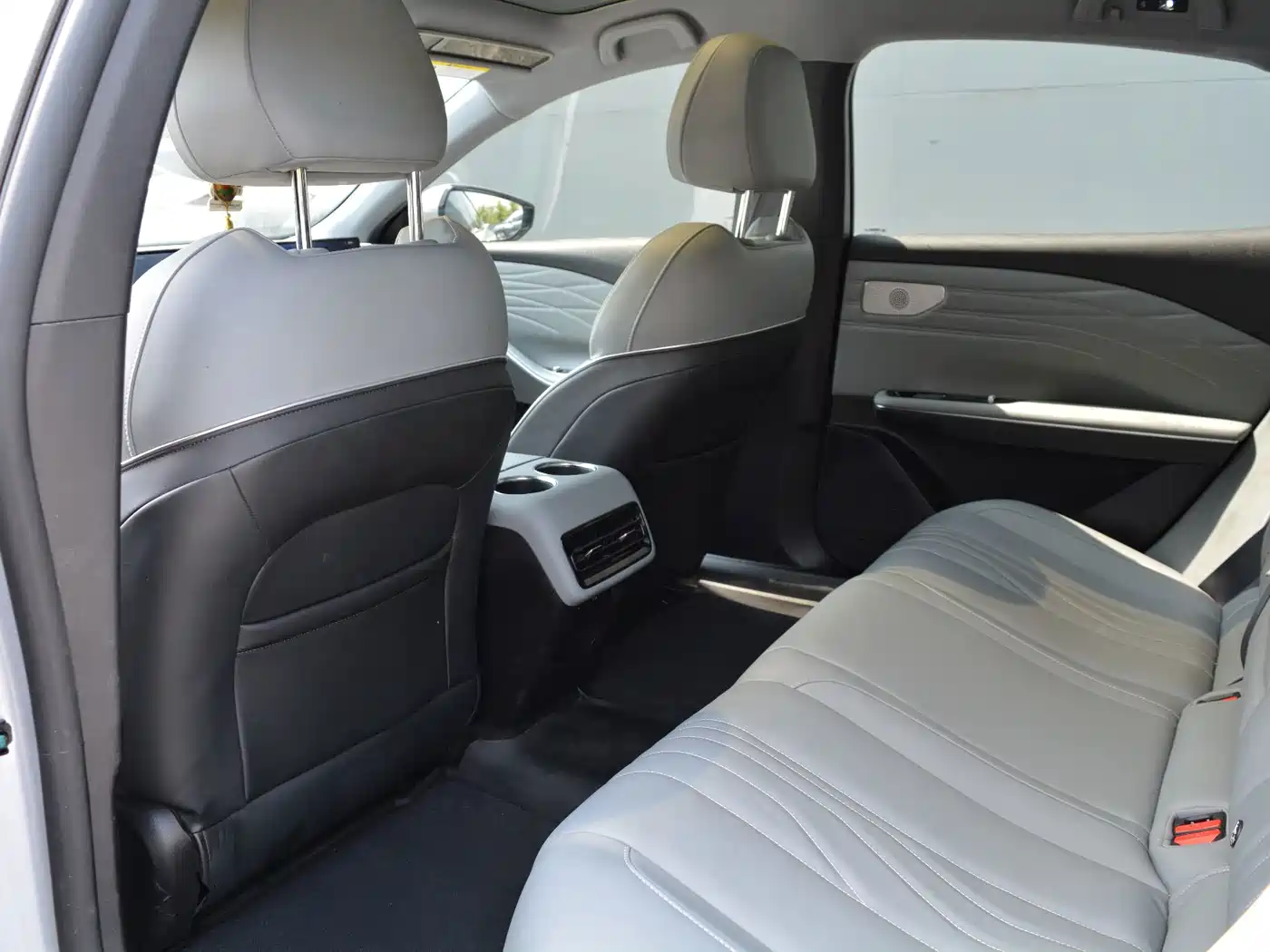 Geely Galaxy Galaxy E8 2025 2024 550km RWD PRO