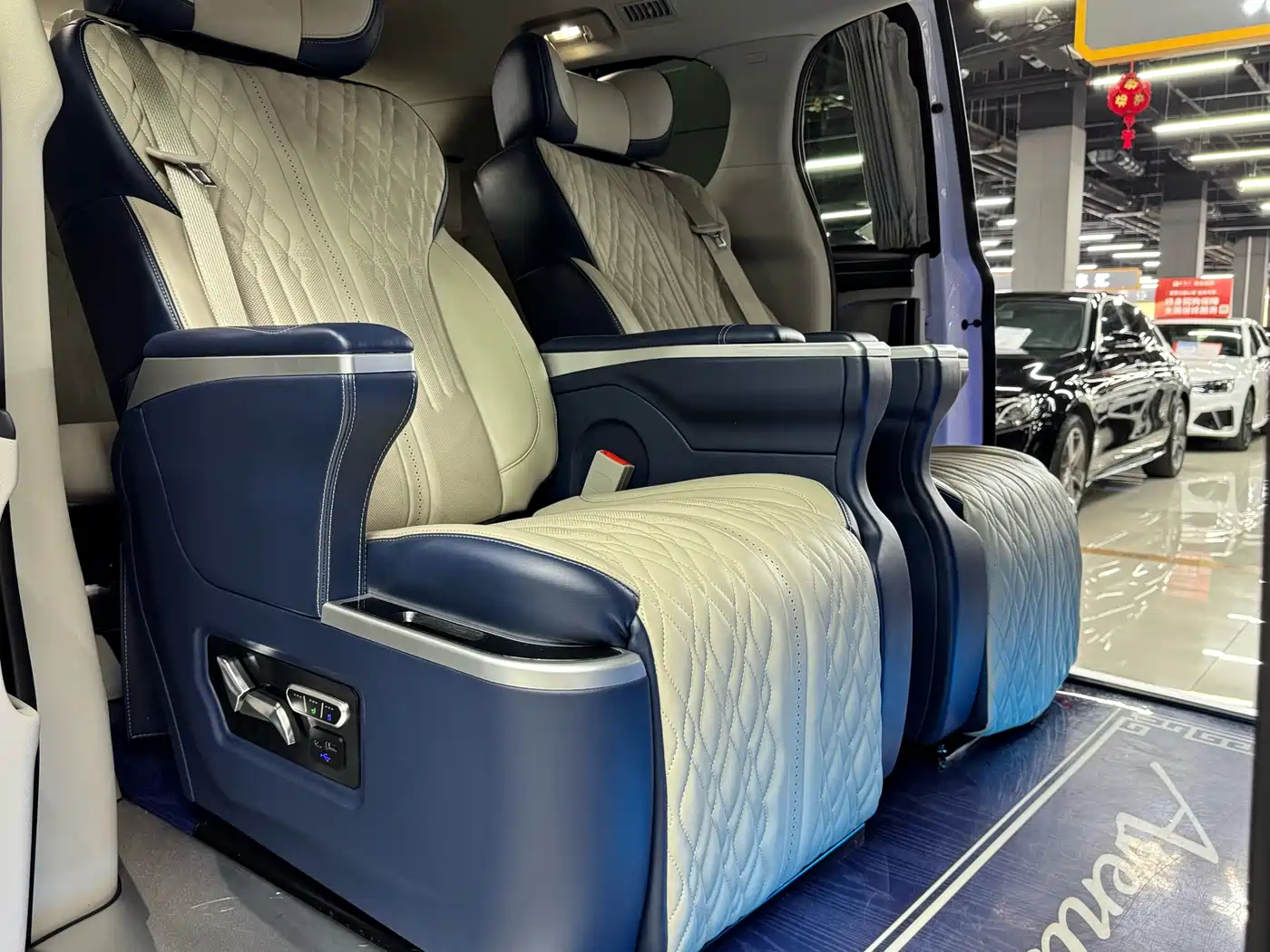 Buick GL8 2023 ES Landmaster Comfort фото 19