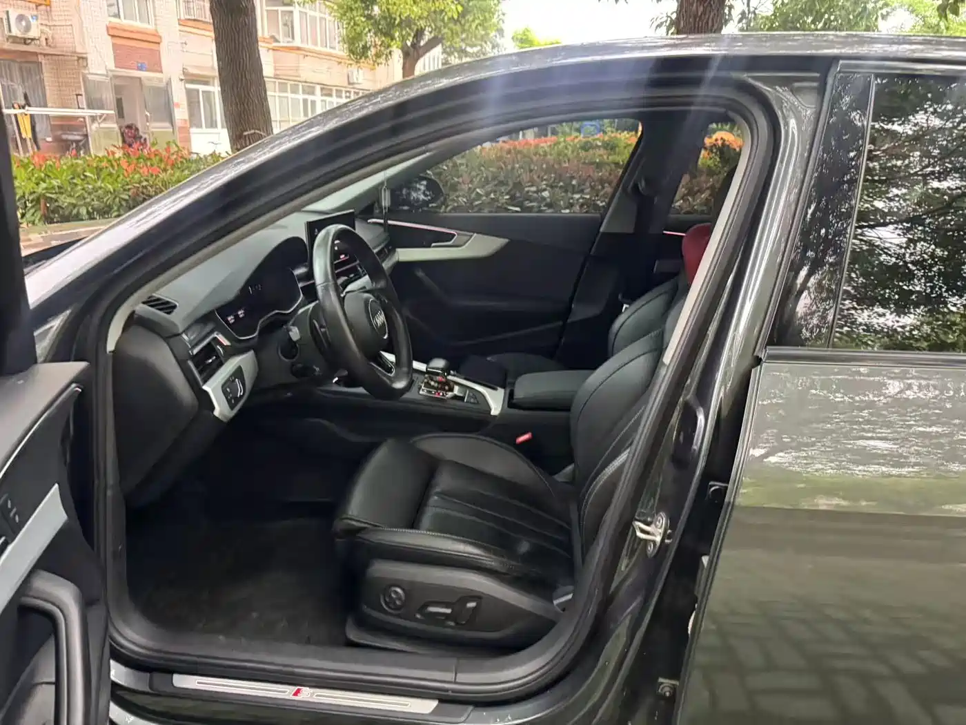 Audi A4L 2020 40 TFSI Fashion Dynamic Edition фото 3