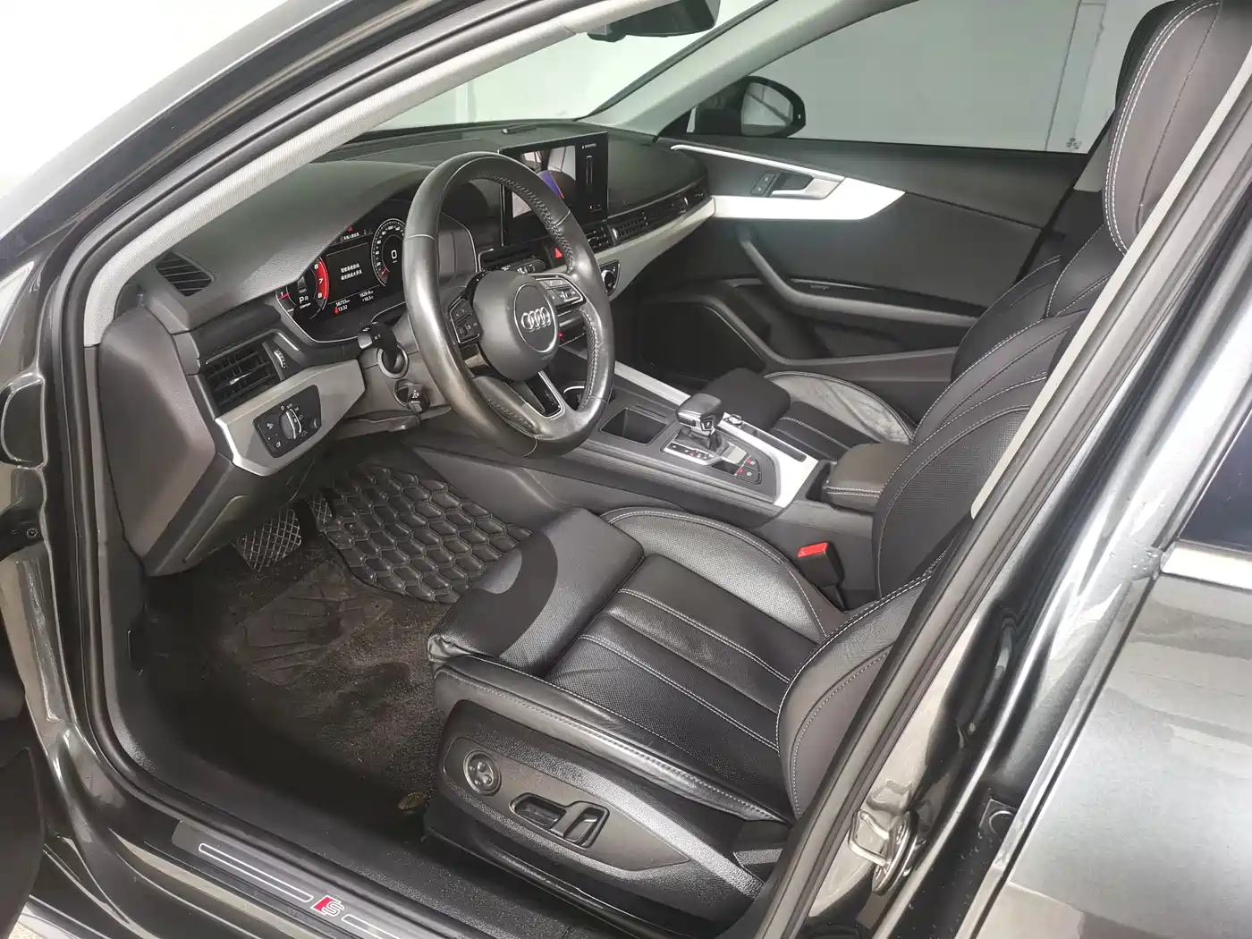 Audi A4L 2020 40 TFSI Luxury Dynamic фото 9