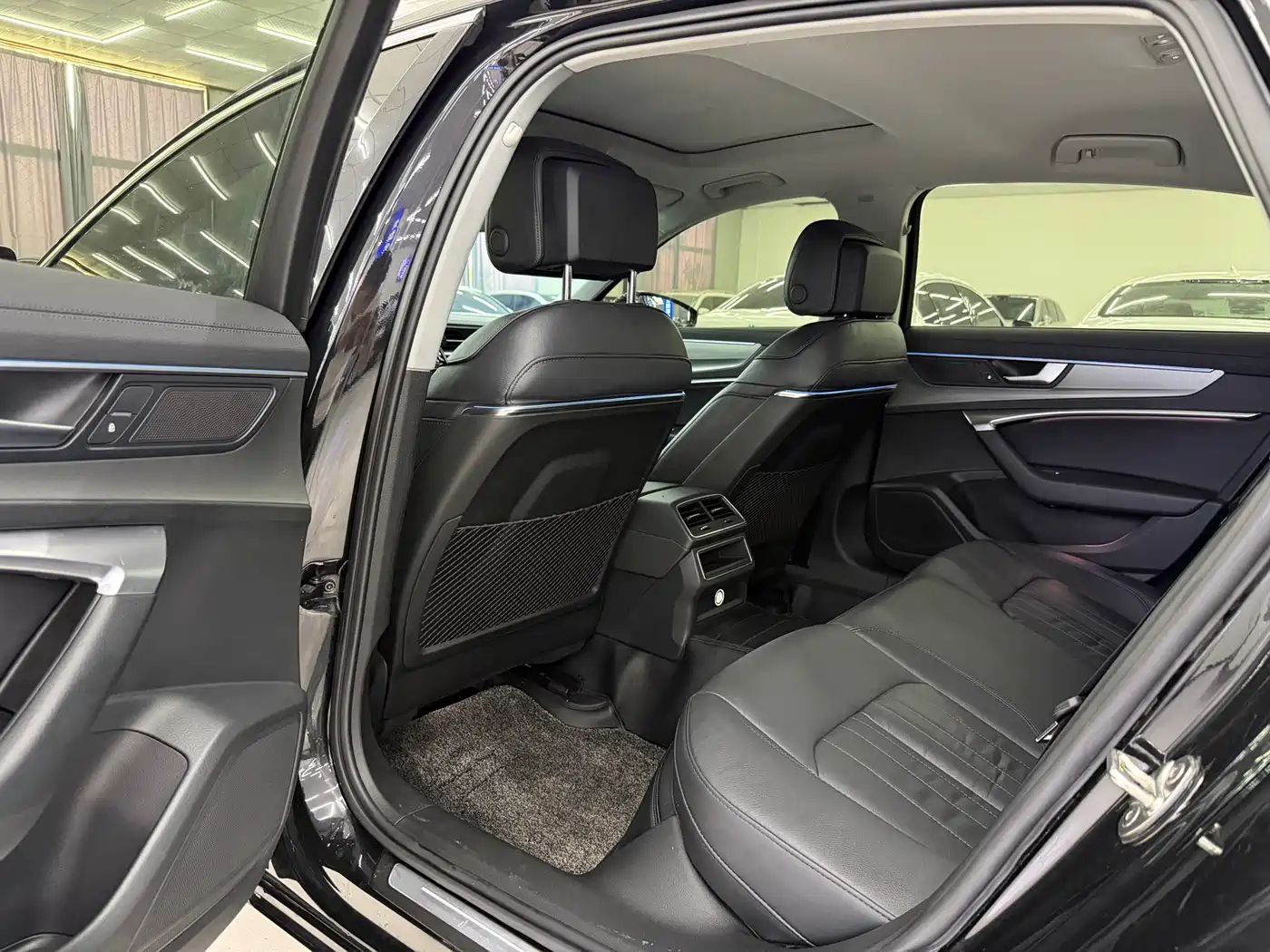 Audi A6L 2022 40 TFSI Luxury Elegance фото 5