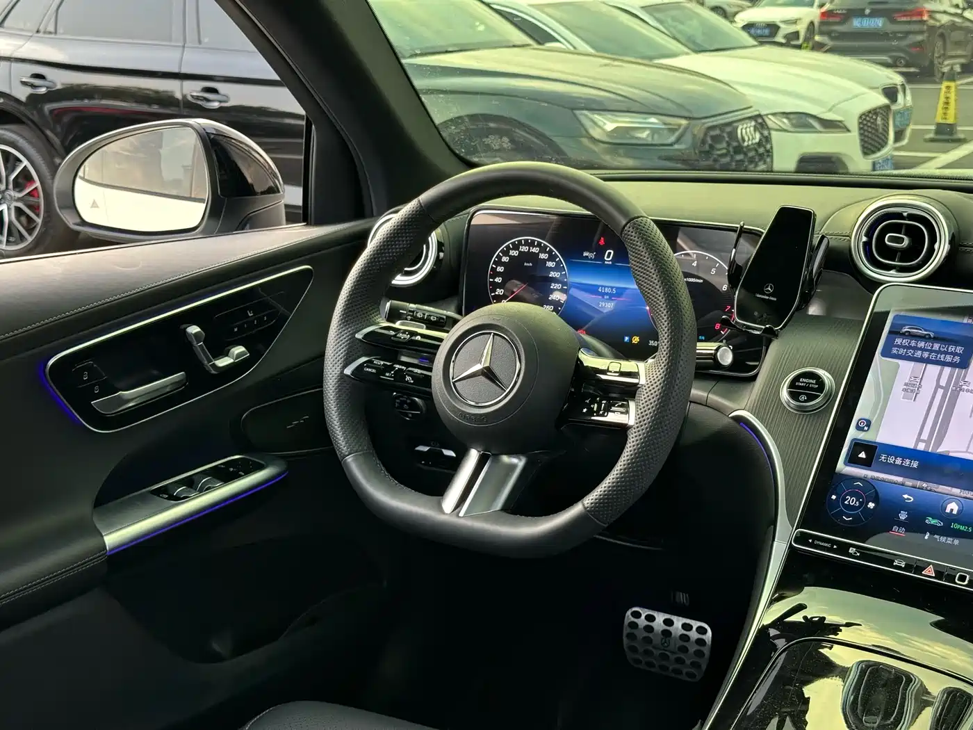 Mercedes-Benz GLC 2023 GLC 260 L 4MATIC Luxury 5-Seater фото 15