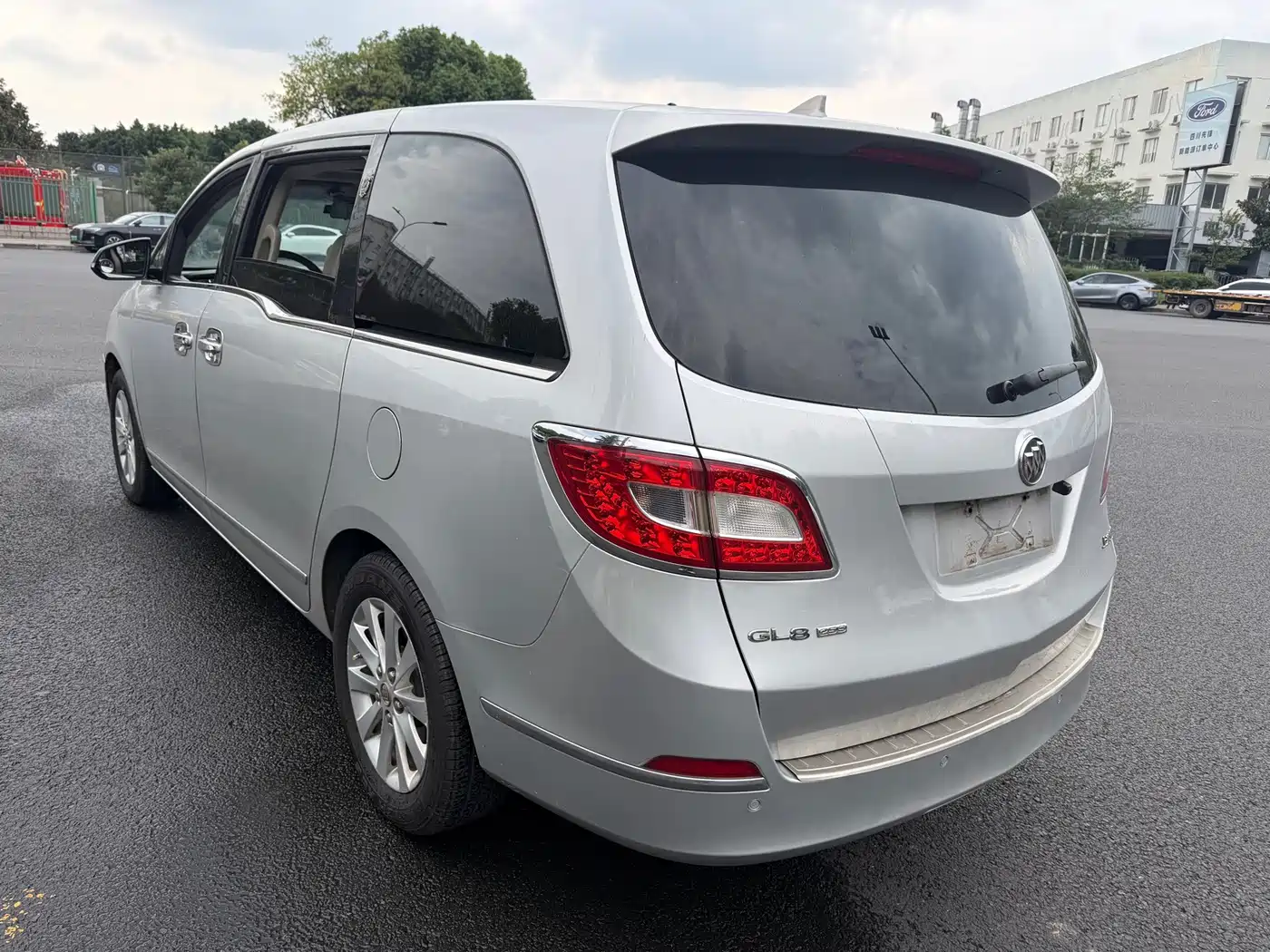 Buick GL8 2012 2011 2.4L LT Luxury Business Executive