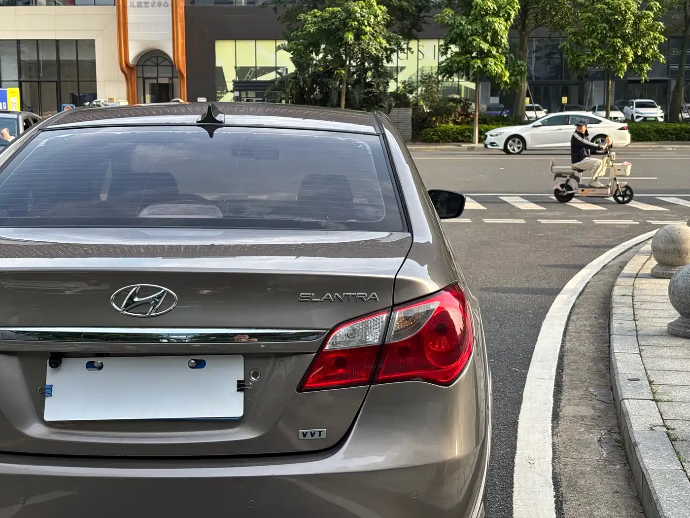 Hyundai Elantra 2011 1.6L Automatic Comfort фото 19