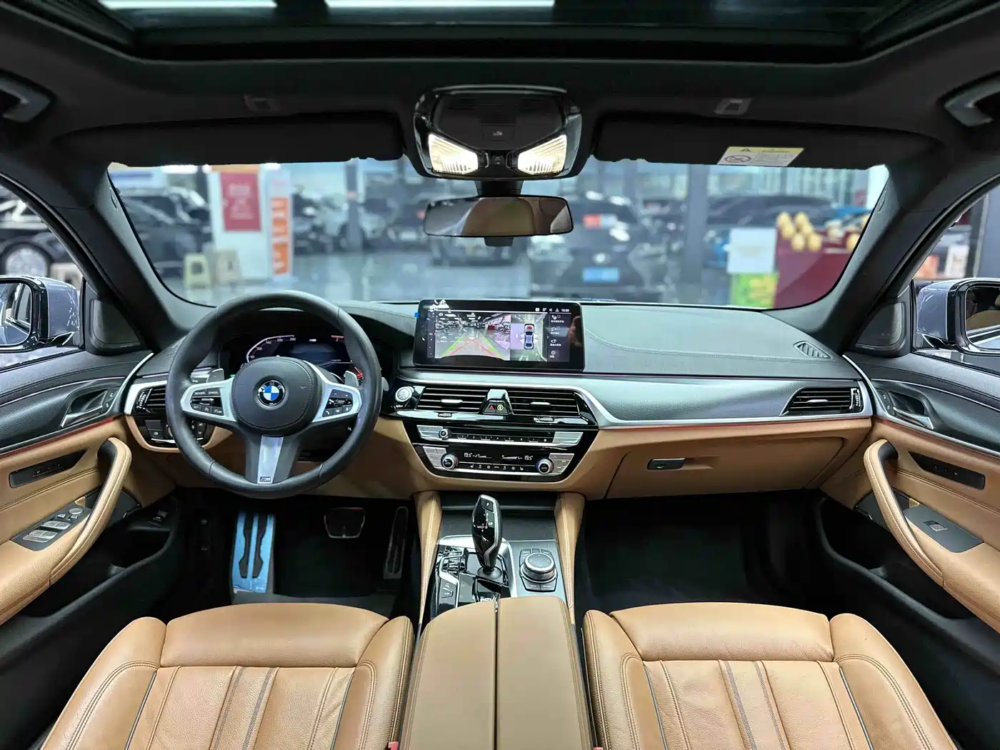 Photo 5 - BMW 5 Series (Import)
