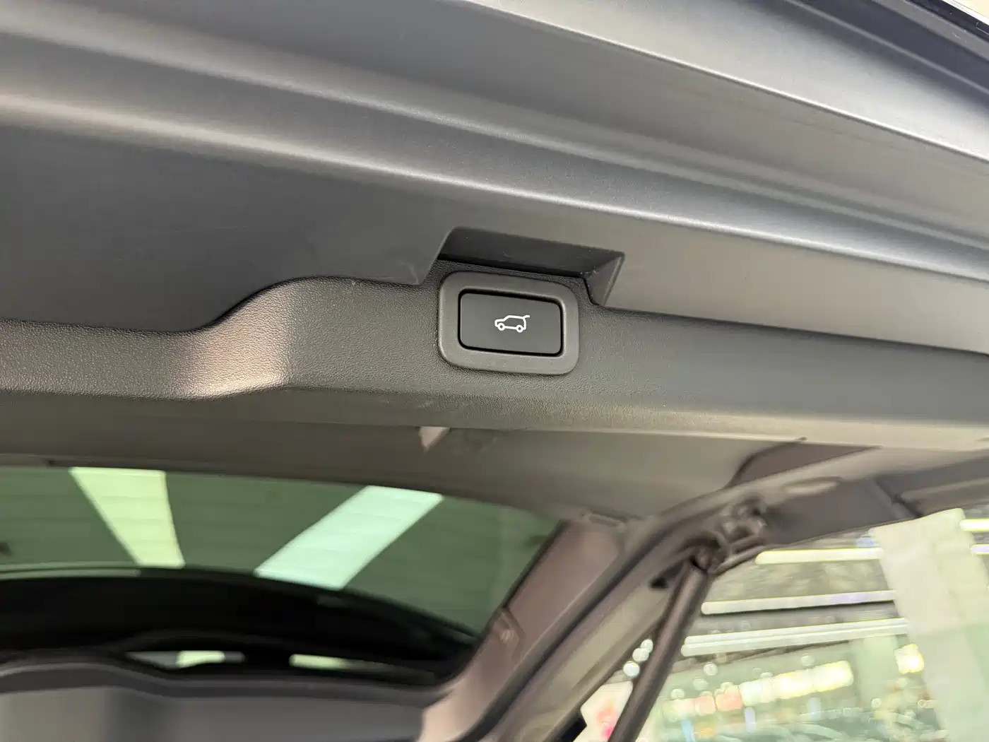 Land Rover Discovery 2018 3.0 SC V6 HSE фото 21