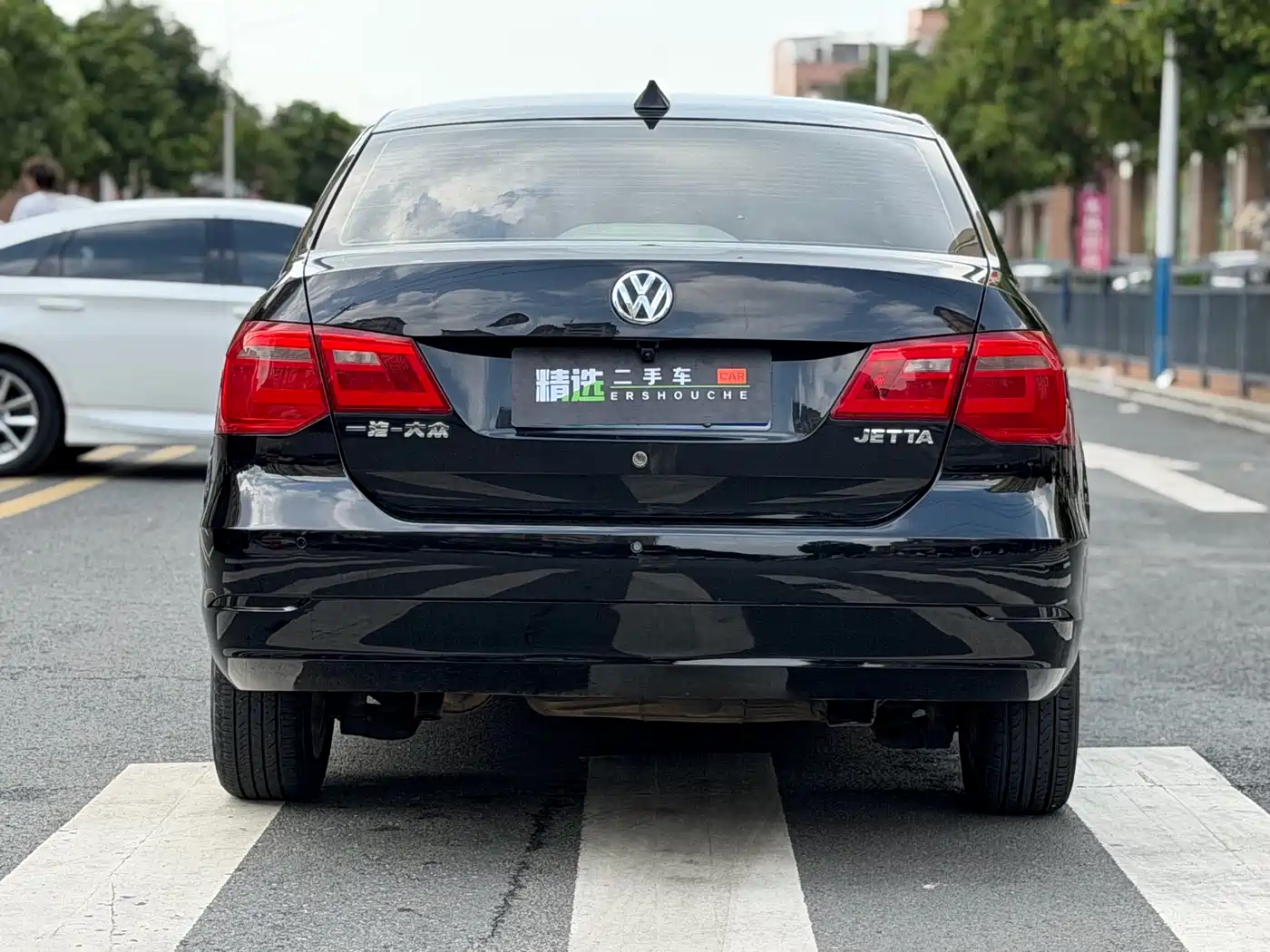 Volkswagen Jetta 2015 1.6L Auto Comfort фото 10