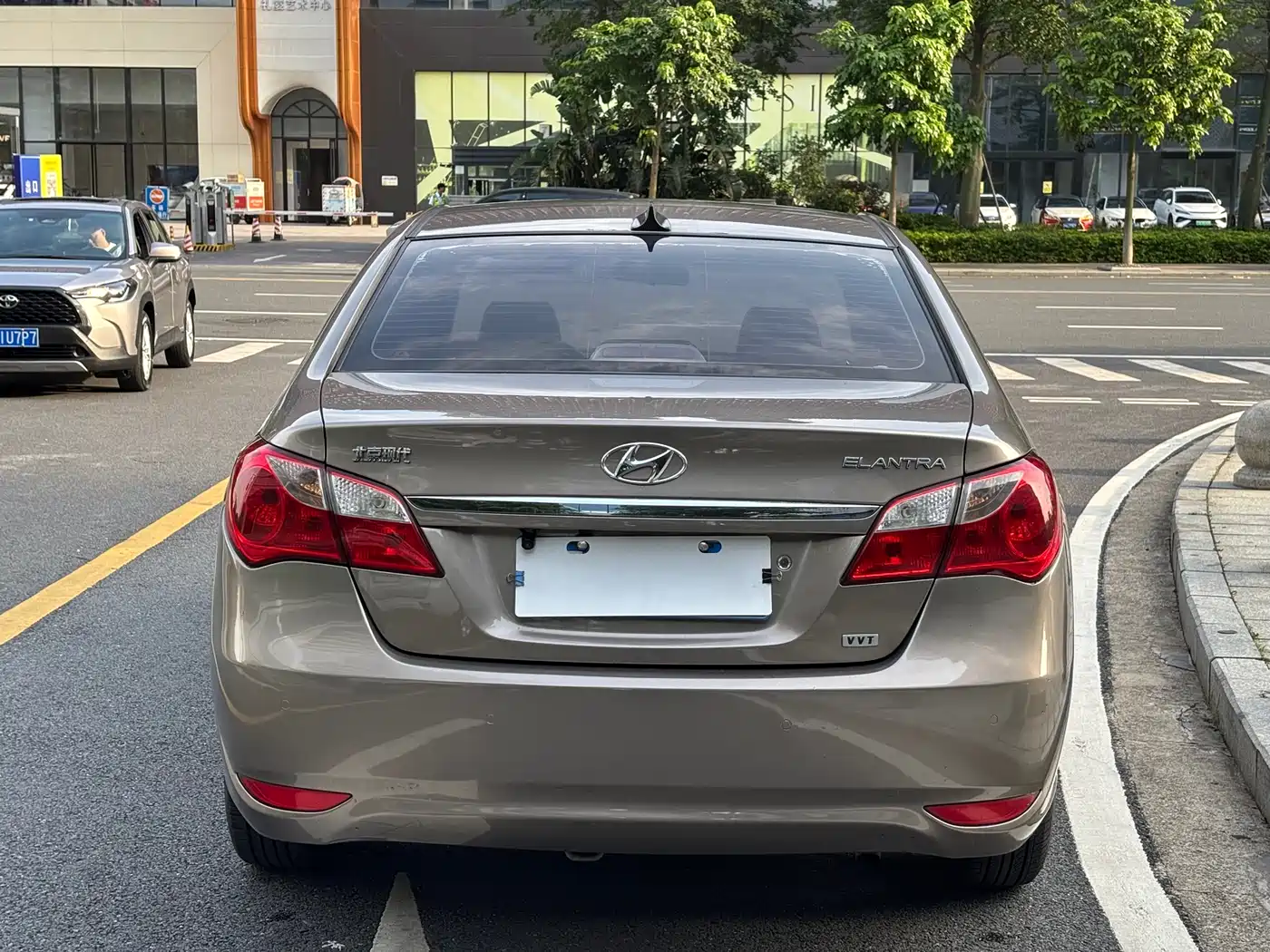 Hyundai Elantra 2011 1.6L Automatic Comfort фото 18