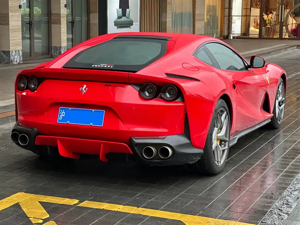 Ferrari 812 2019 2017 6.5L Superfast