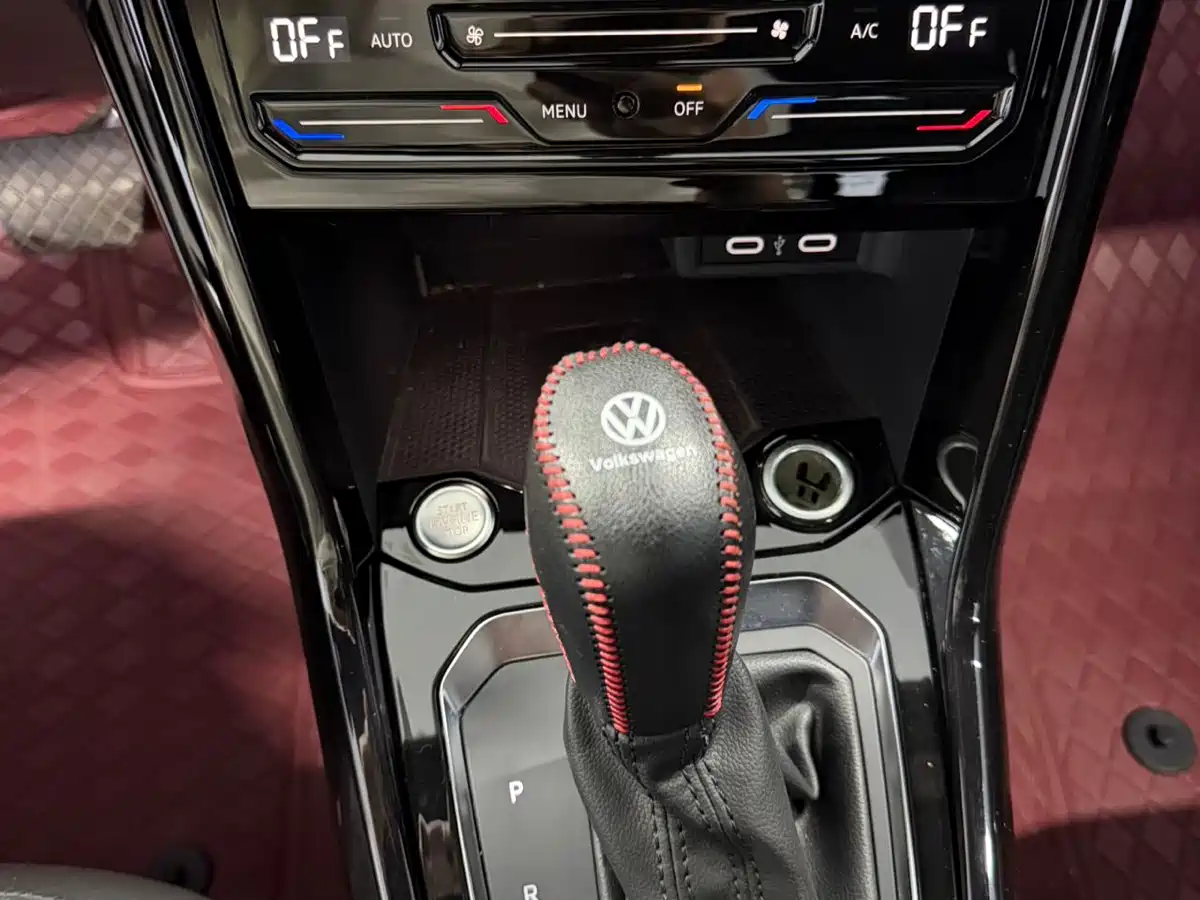 VOLKSWAGEN T ROC EXPLORING SONGS