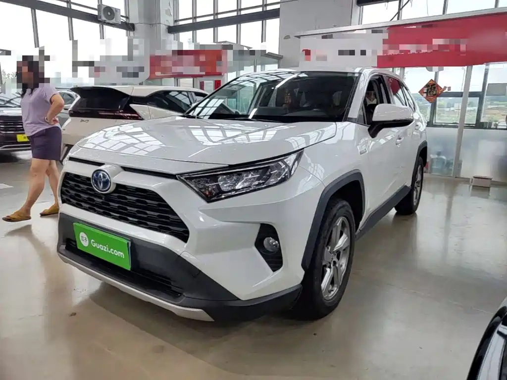 Photo 1 - Toyota RAV4 Rongfang