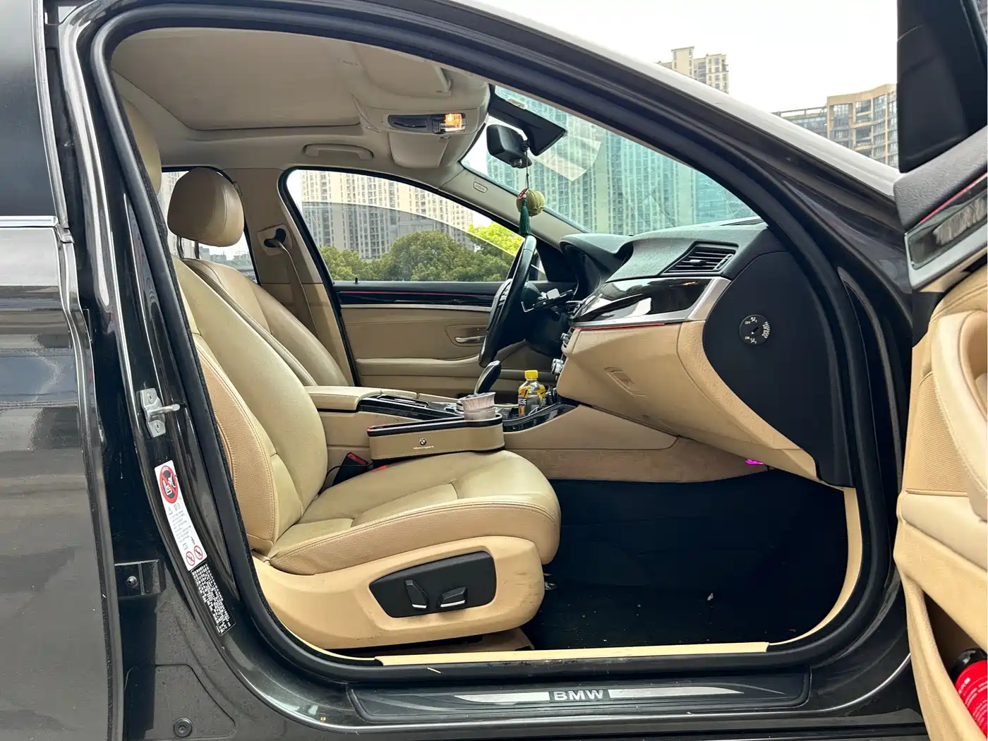 BMW 5 Series 2014 525Li Leading фото 7