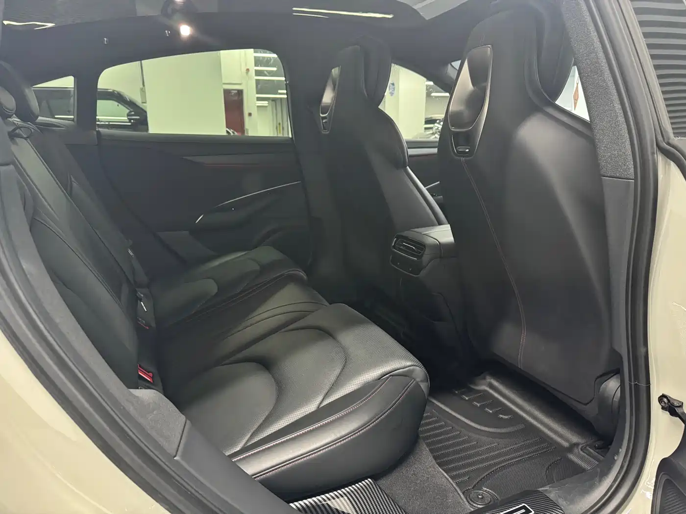 XIAOMI CAR XIAOMI SU7