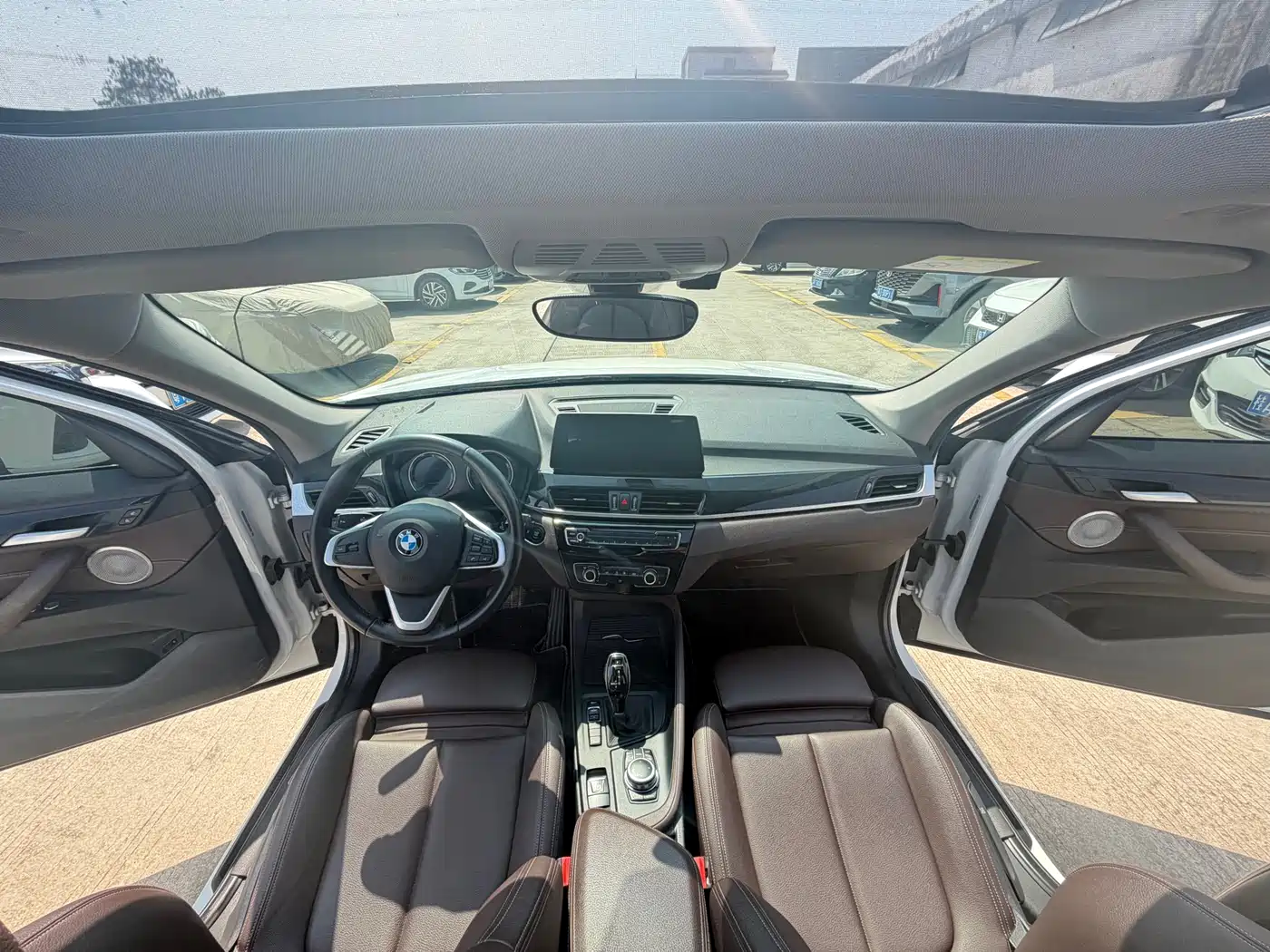 BMW X1 2022 sDrive20Li Premium фото 14