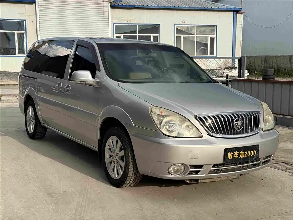 Фото 3 - Buick GL8