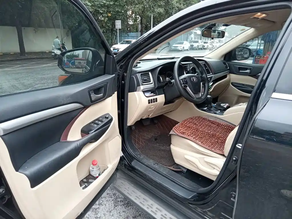 Toyota Highlander 2015 2.0T FWD Elite Edition 7-seater фото 17