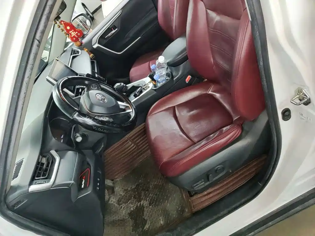 Photo 15 - Toyota RAV4 Rongfang