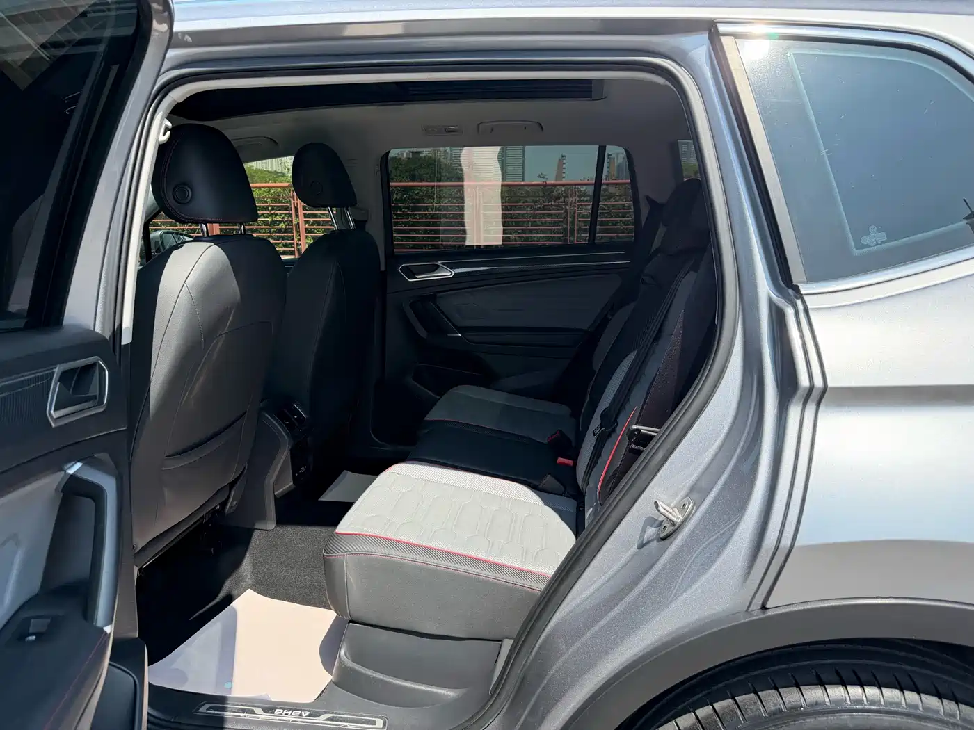 VOLKSWAGEN TIGUAN L NEW ENERGY