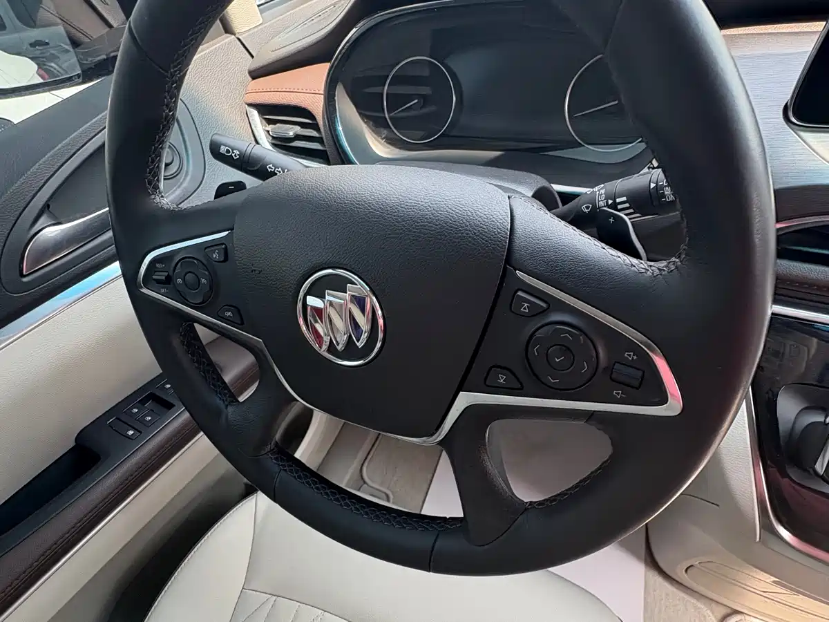 Buick GL8 2021 Land Business Class 652T Luxury фото 9