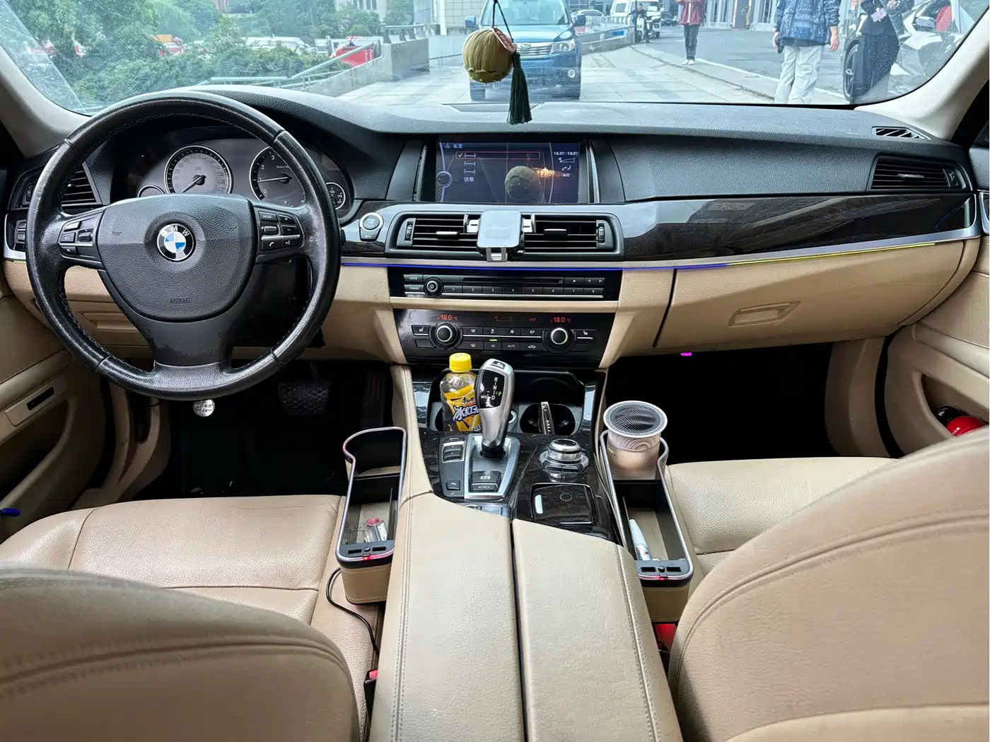 BMW 5 Series 2014 525Li Leading фото 15